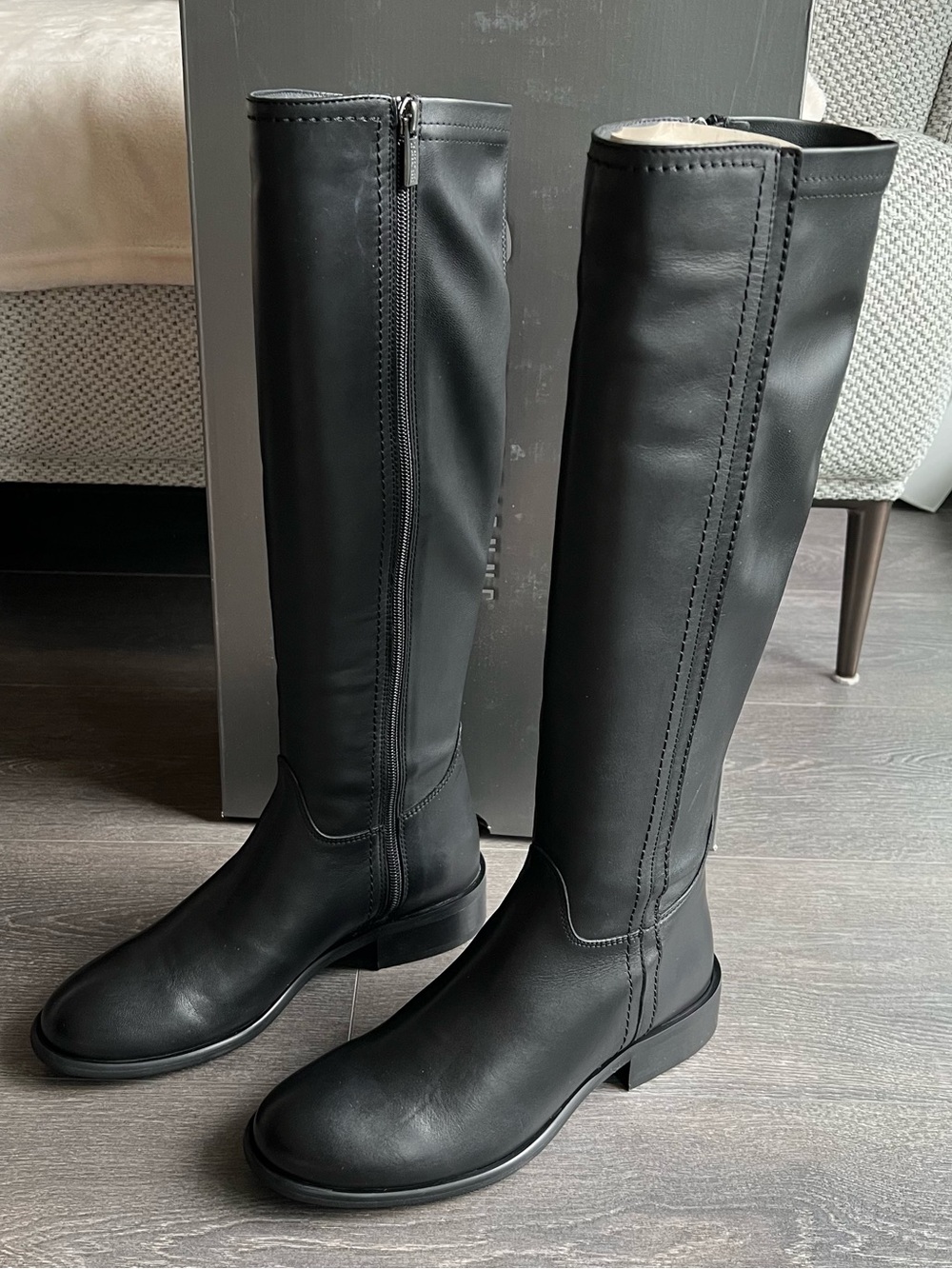 La CANADIENNE Knee-High Leather Boots